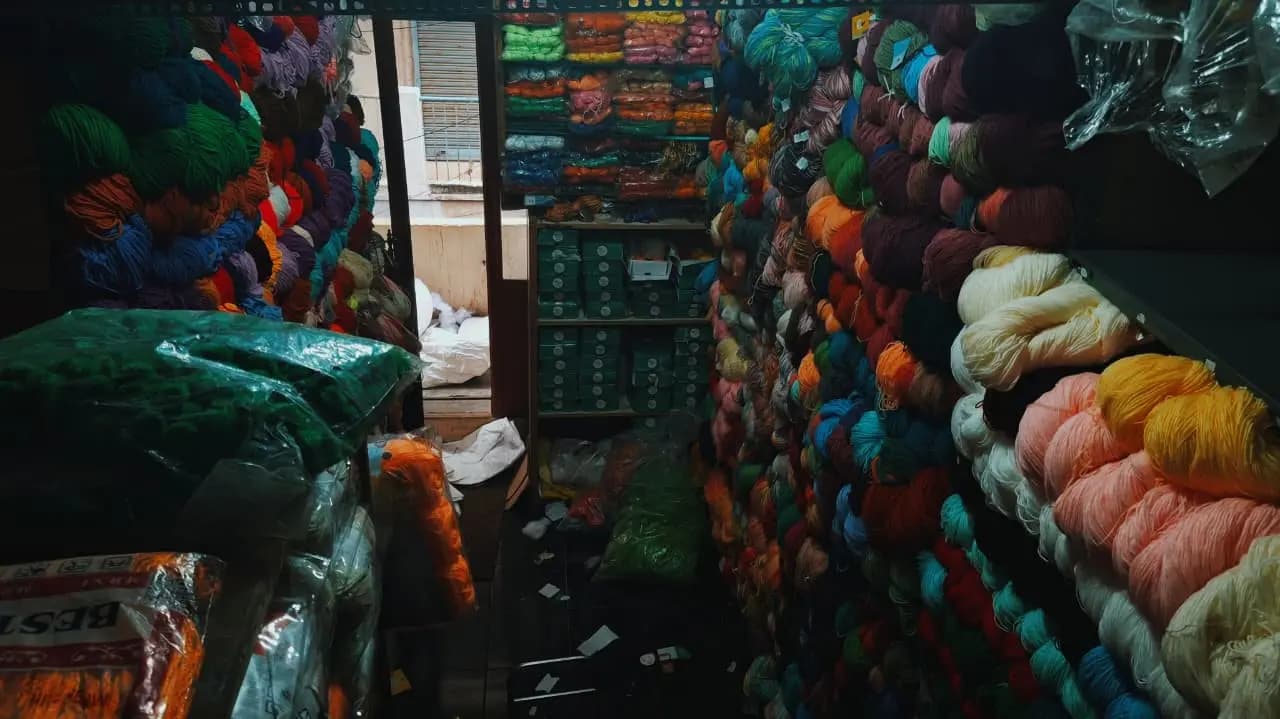 Yarn warehouse